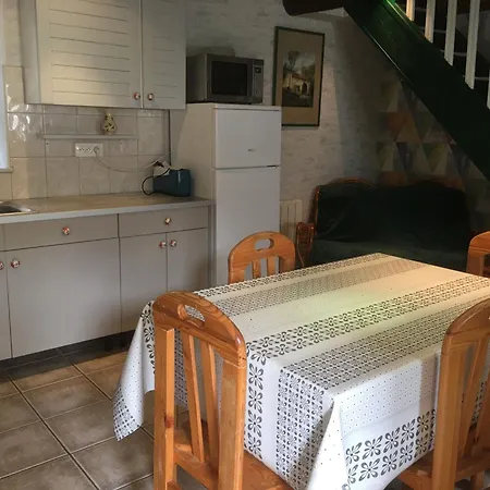 Holiday home Independant Avec Jardin Privatif - Parfait Pour Randonnees Et Sejour Pittoresque - Fr-1-584-68 Laitre-sous-Amance